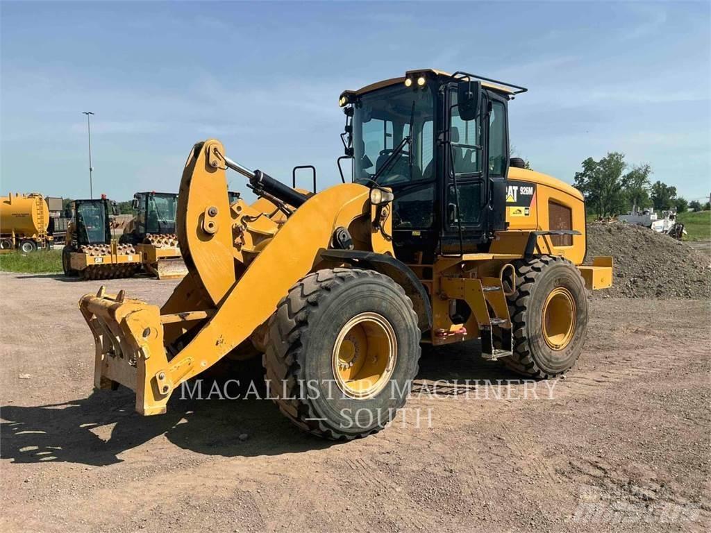 CAT 926M Chargeuse sur pneus