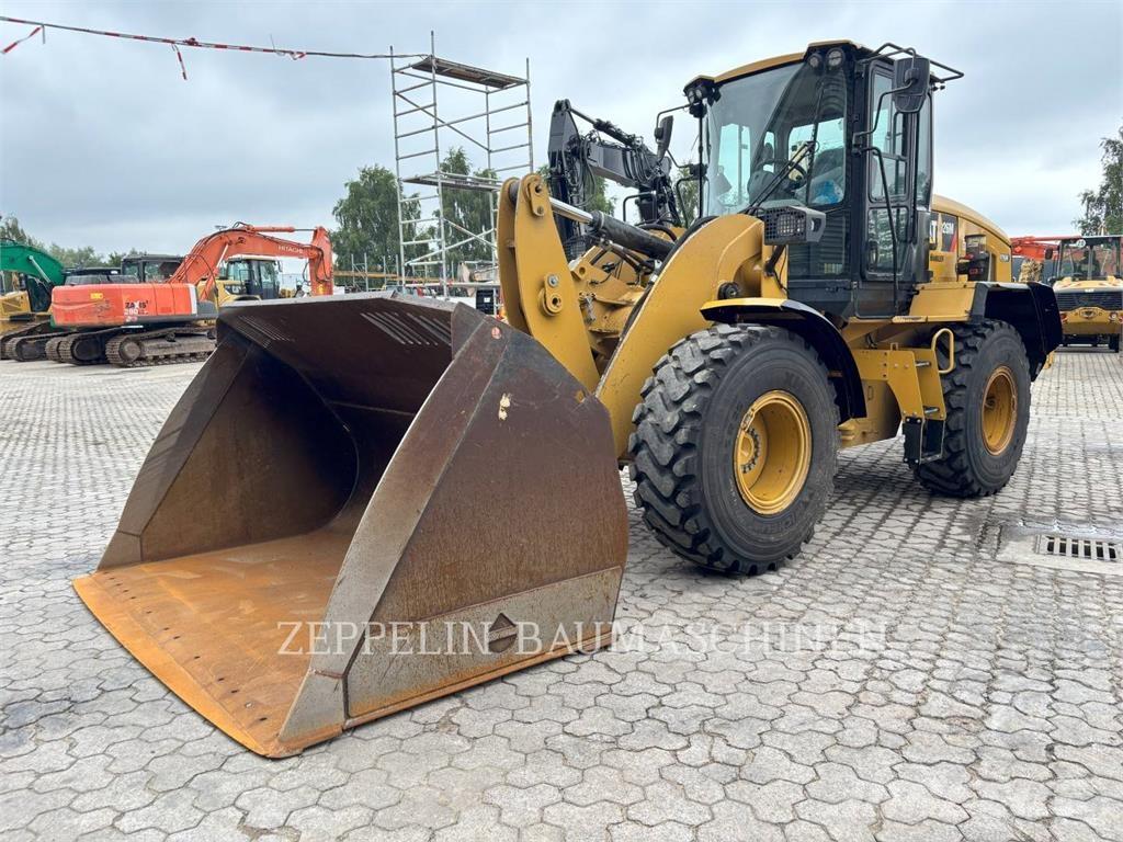 CAT 926M Chargeuse sur pneus