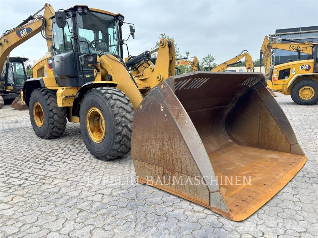 CAT 926M Chargeuse sur pneus