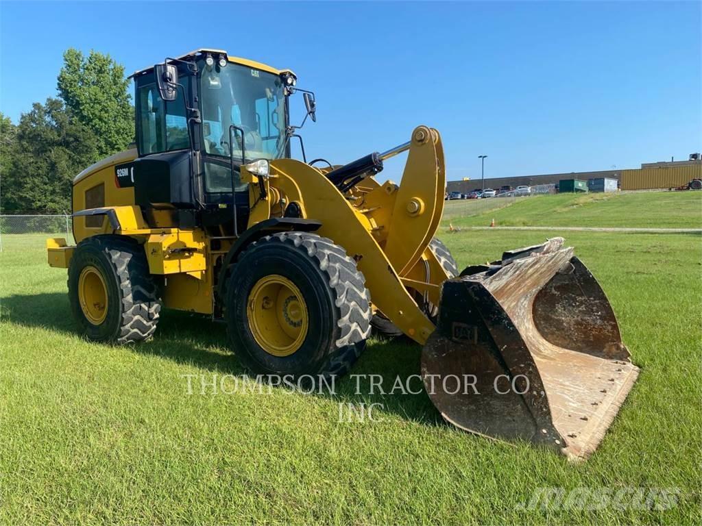 CAT 926M Chargeuse sur pneus