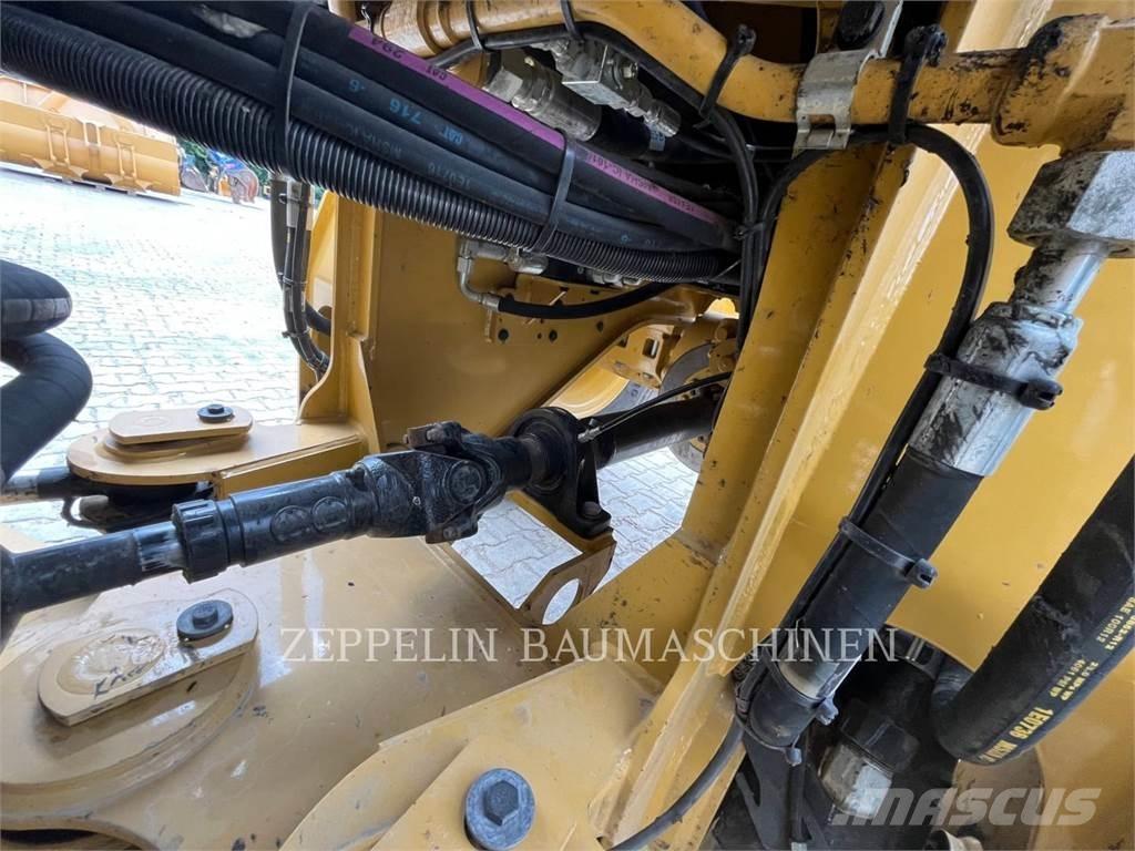 CAT 926M Chargeuse sur pneus