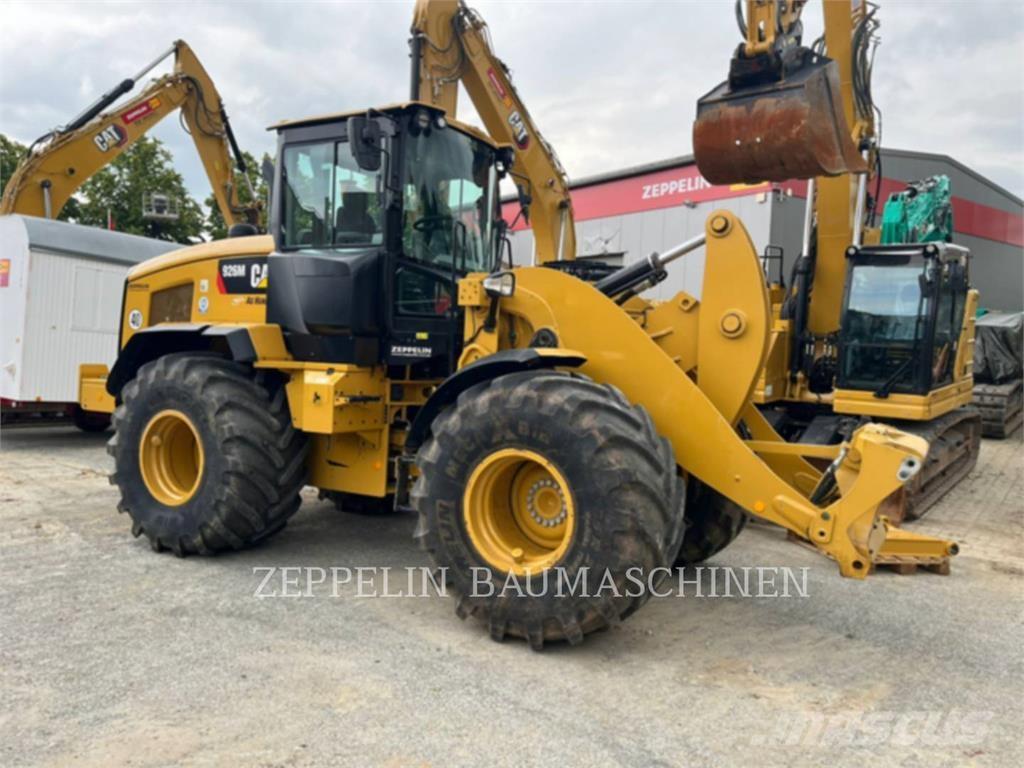 CAT 926M Chargeuse sur pneus