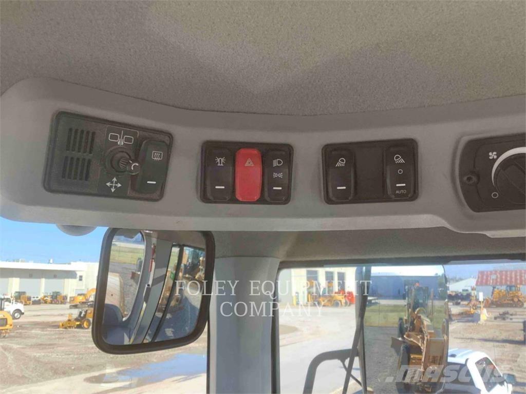 CAT 926M Chargeuse sur pneus