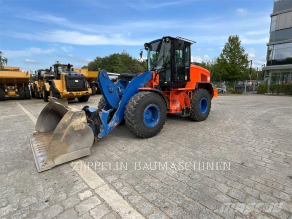 CAT 926M Chargeuse sur pneus