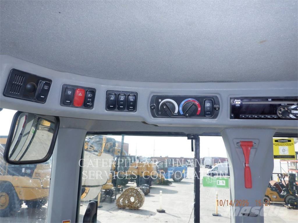 CAT 926M Chargeuse sur pneus