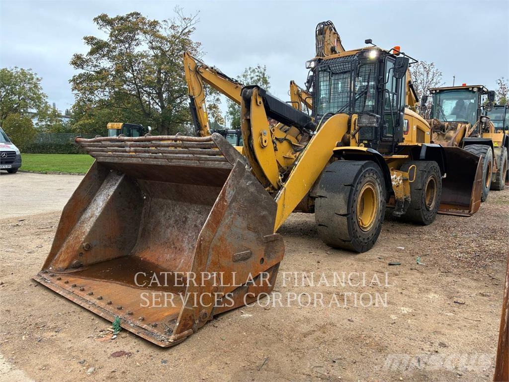 CAT 926M Chargeuse sur pneus