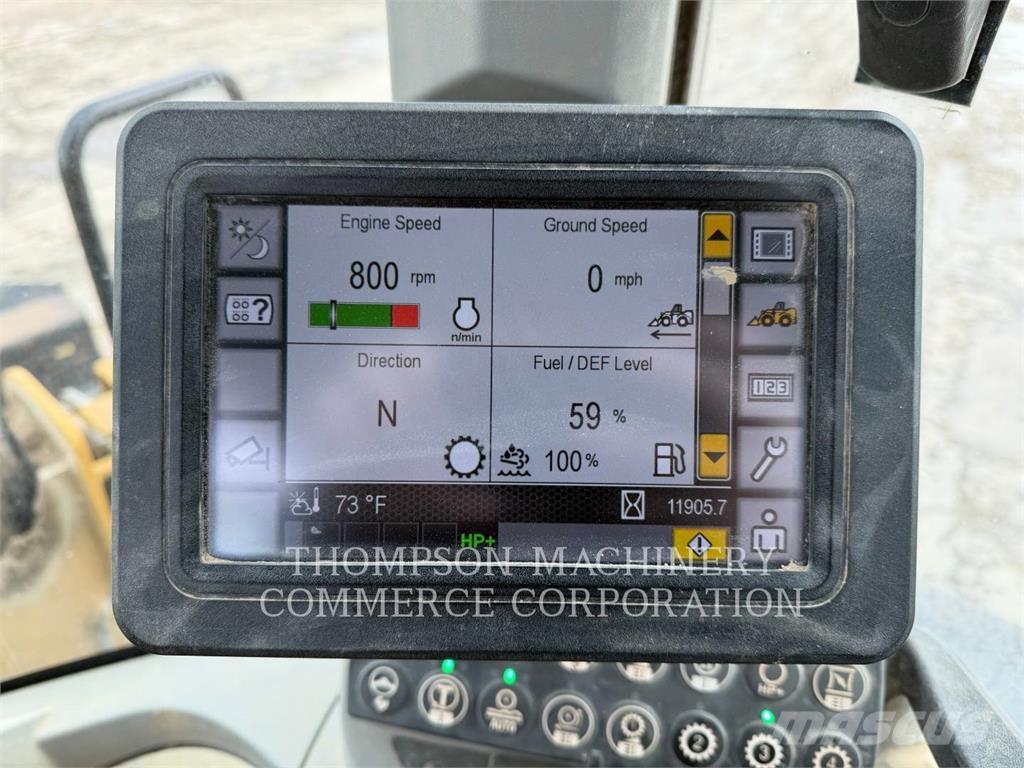 CAT 926M Chargeuse sur pneus