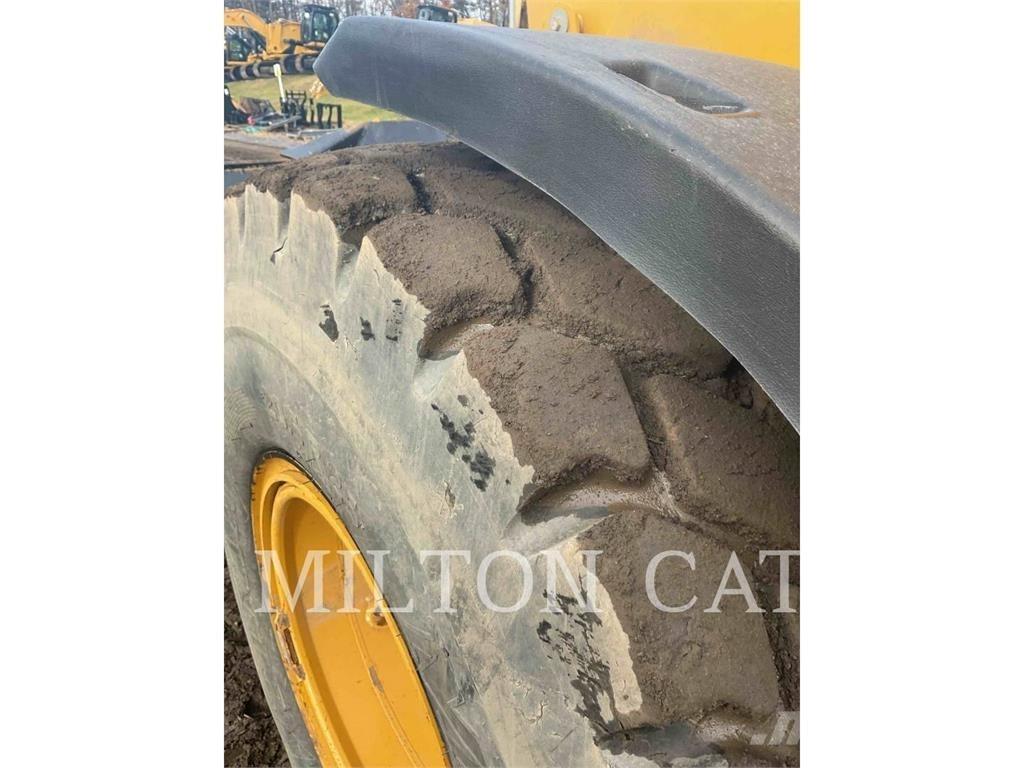 CAT 930M Chargeuse sur pneus