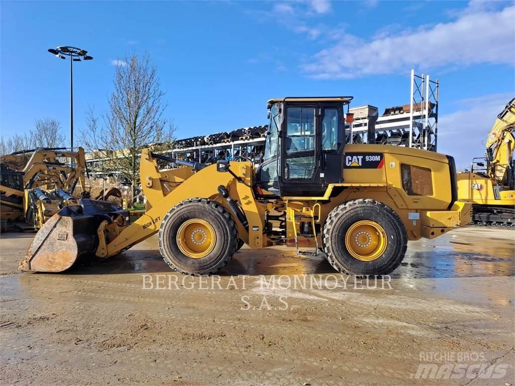 CAT 930M Chargeuse sur pneus