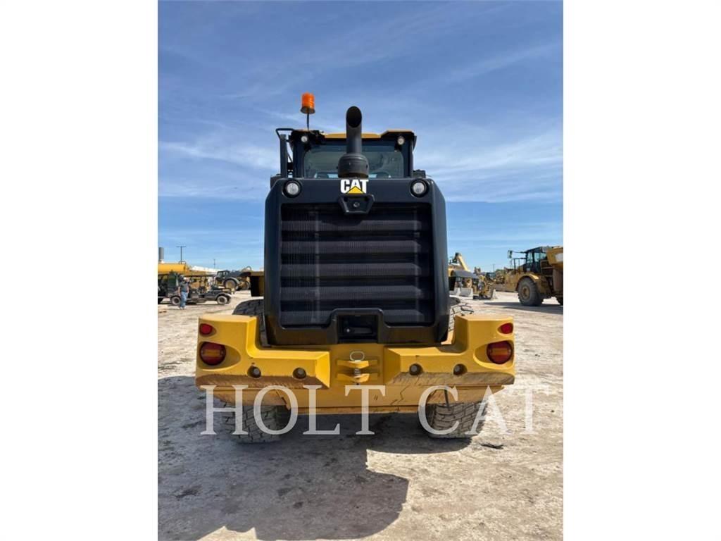 CAT 930M Chargeuse sur pneus