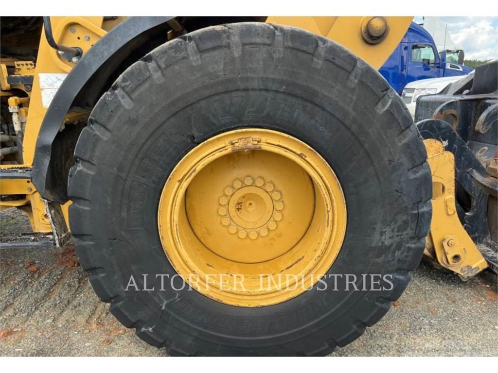 CAT 930M Chargeuse sur pneus
