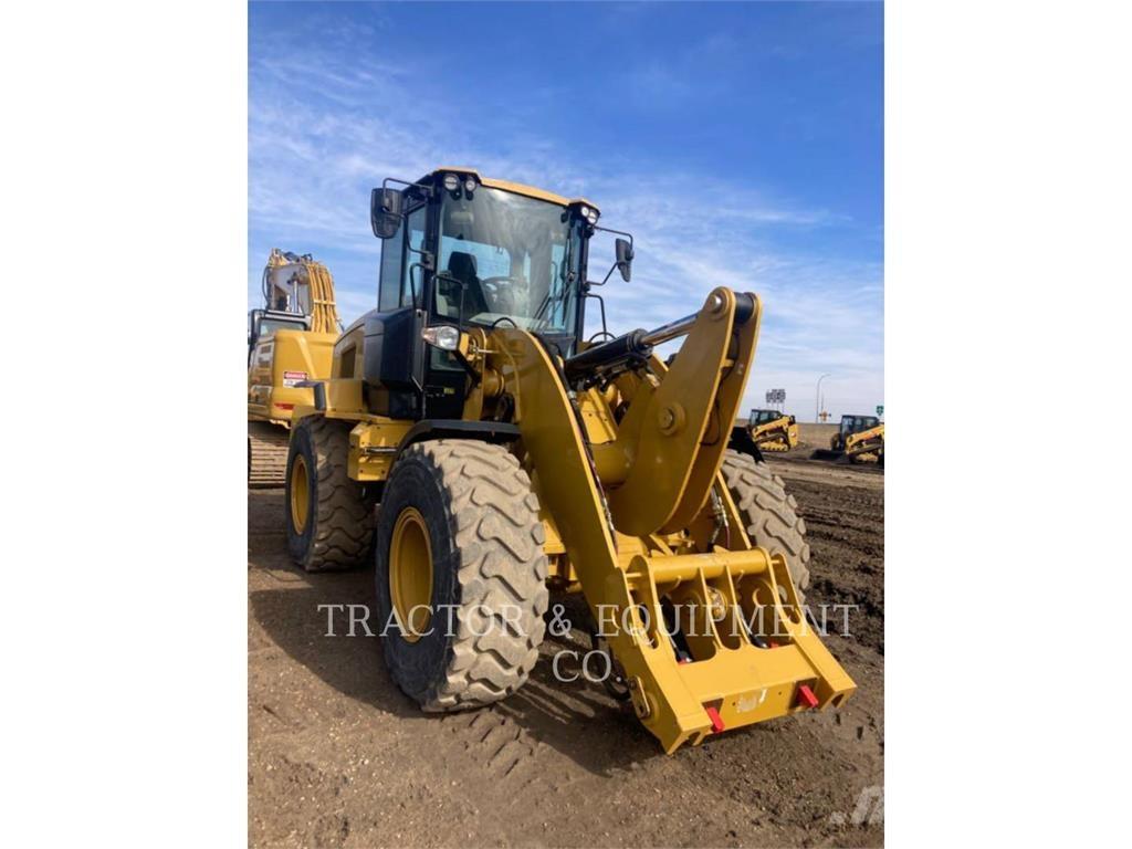 CAT 930M Chargeuse sur pneus