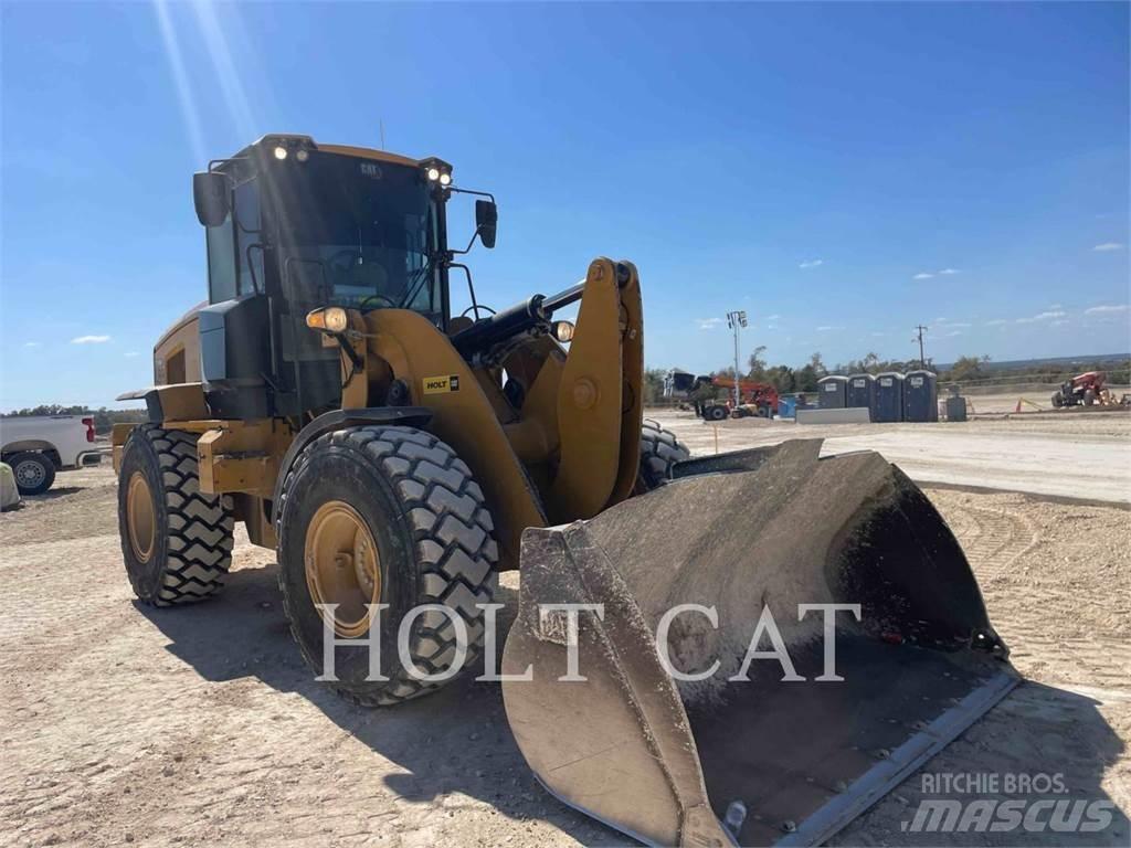 CAT 930M Chargeuse sur pneus