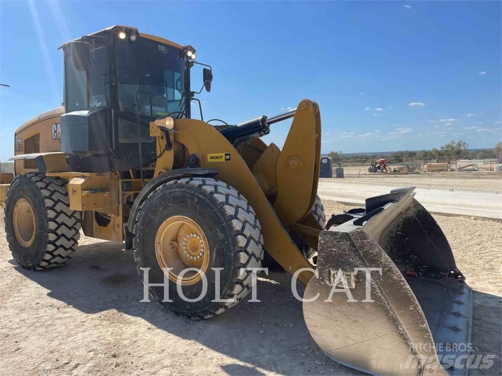 CAT 930M Chargeuse sur pneus