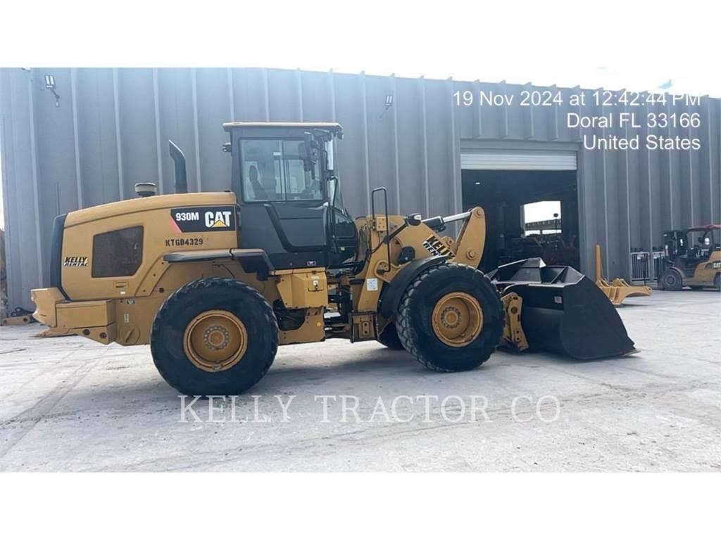 CAT 930M Chargeuse sur pneus