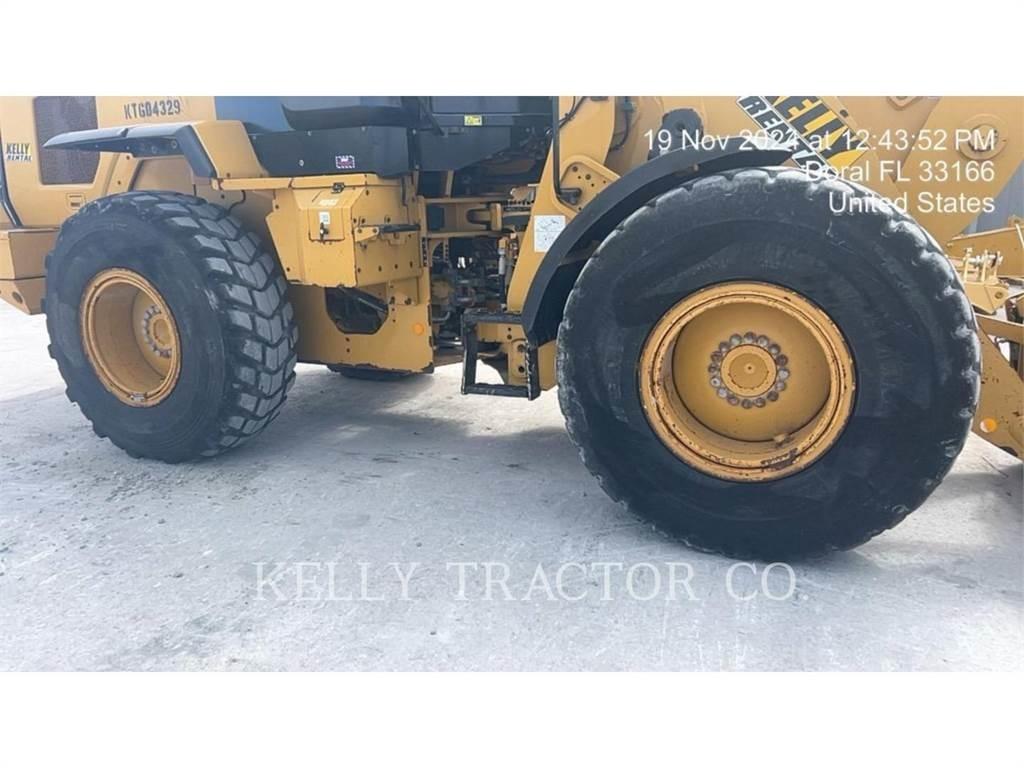 CAT 930M Chargeuse sur pneus