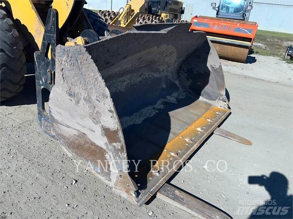 CAT 930M Chargeuse sur pneus