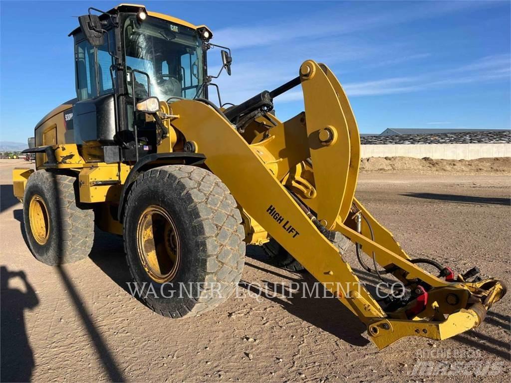 CAT 930M Chargeuse sur pneus