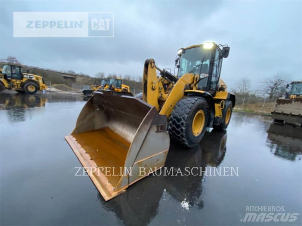 CAT 930M Chargeuse sur pneus