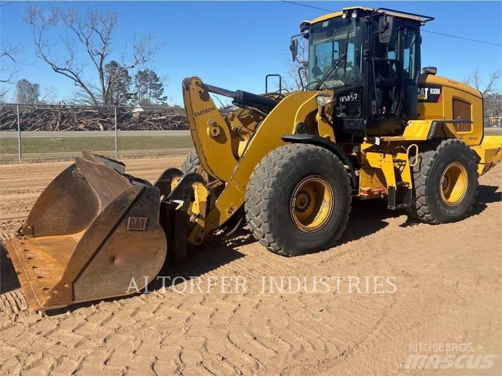 CAT 930M Chargeuse sur pneus