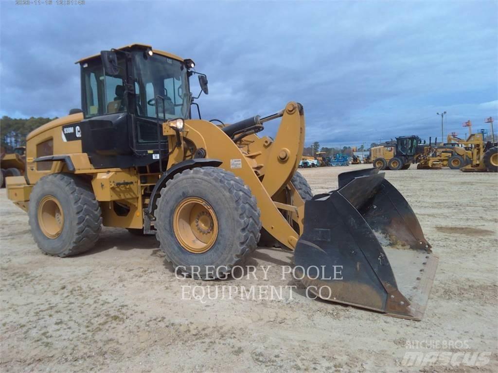 CAT 930M Chargeuse sur pneus