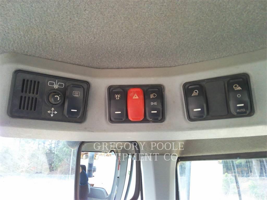 CAT 930M Chargeuse sur pneus