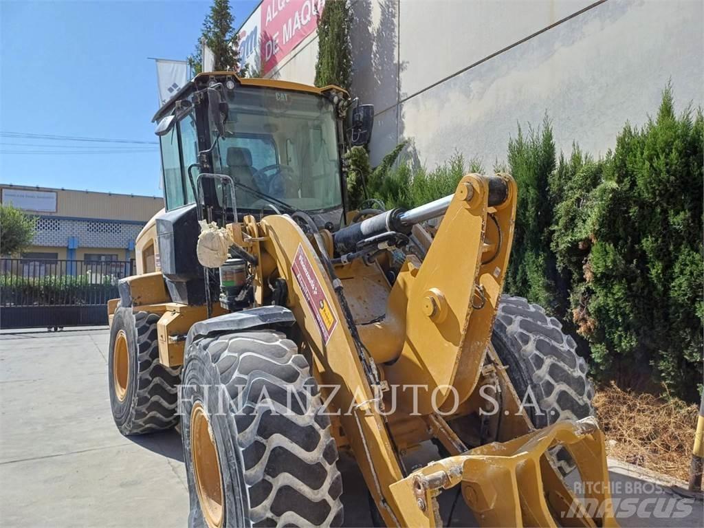 CAT 930M Chargeuse sur pneus