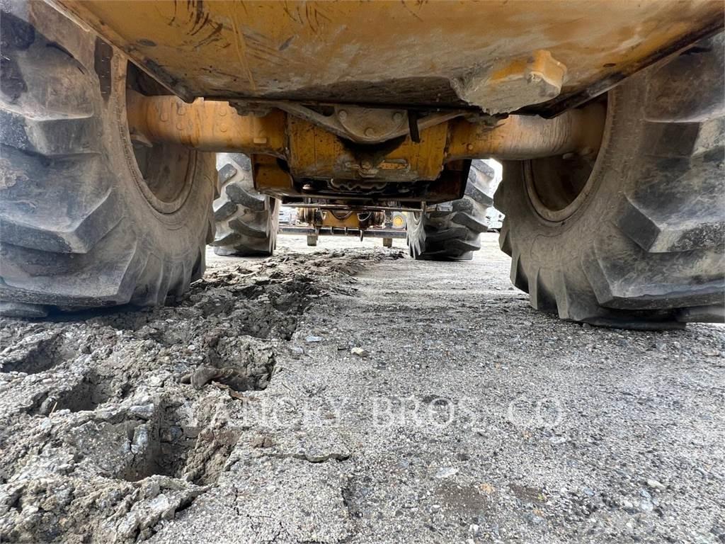 CAT 930M Chargeuse sur pneus