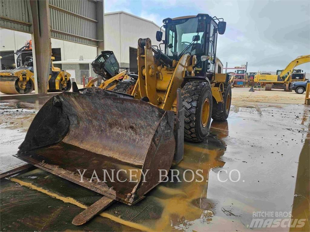 CAT 930M Chargeuse sur pneus