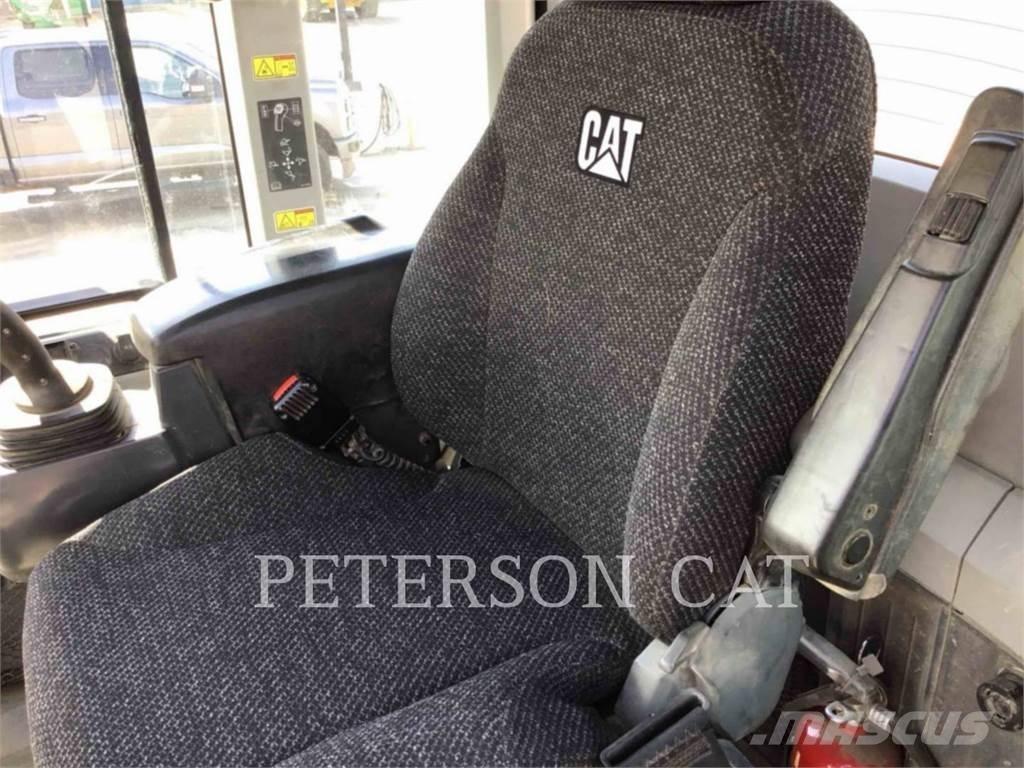 CAT 930M Chargeuse sur pneus