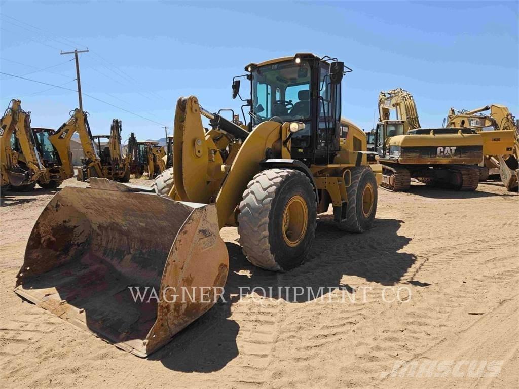 CAT 930M Chargeuse sur pneus