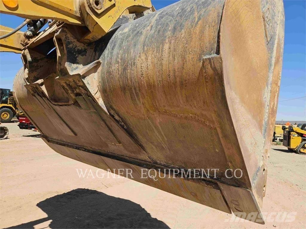 CAT 930M Chargeuse sur pneus