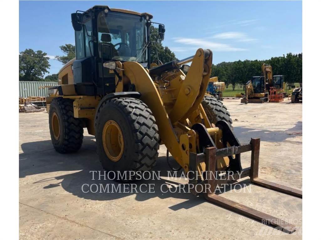 CAT 930M Chargeuse sur pneus