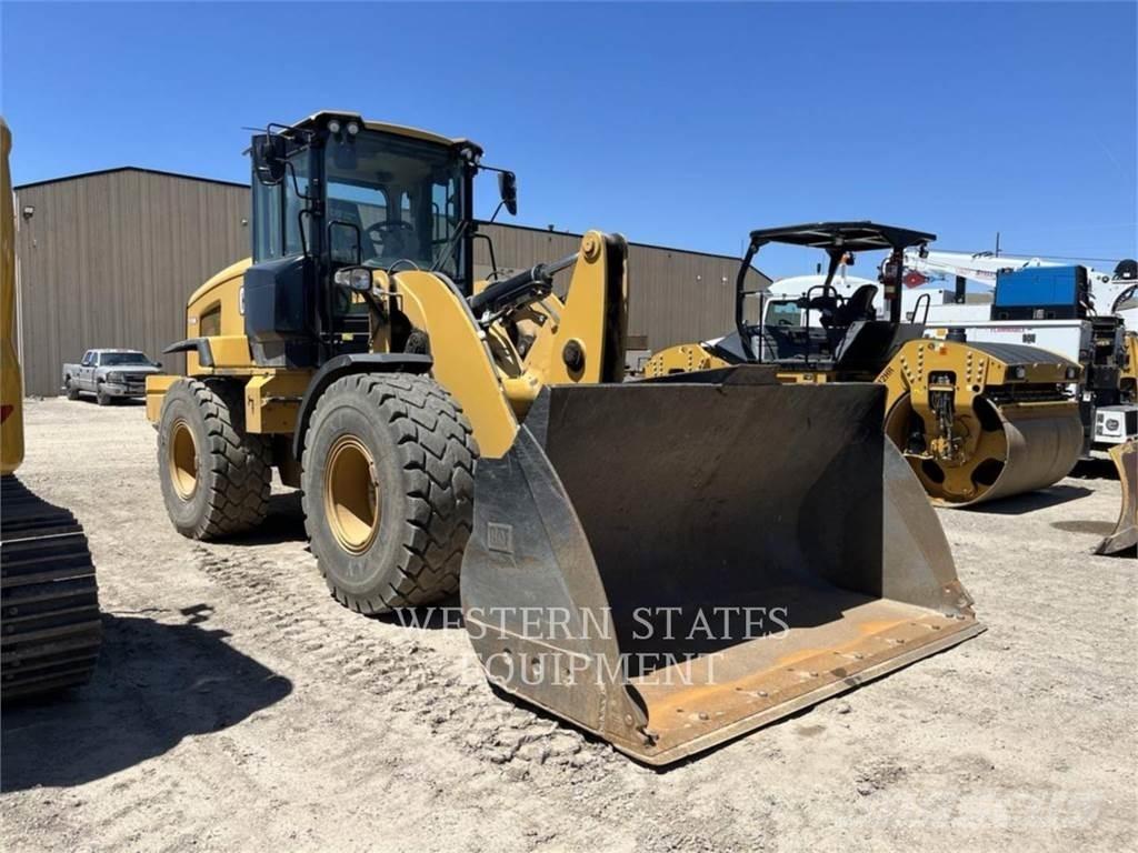 CAT 930M Chargeuse sur pneus