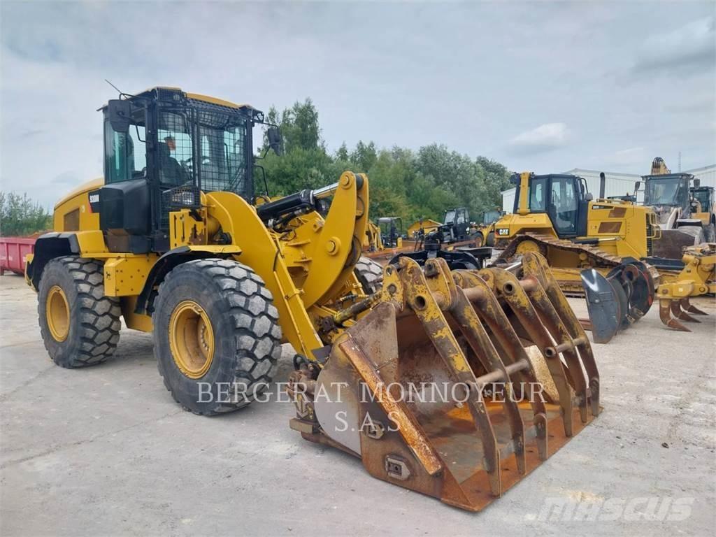CAT 930M Chargeuse sur pneus