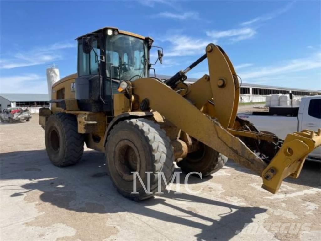 CAT 930M Chargeuse sur pneus
