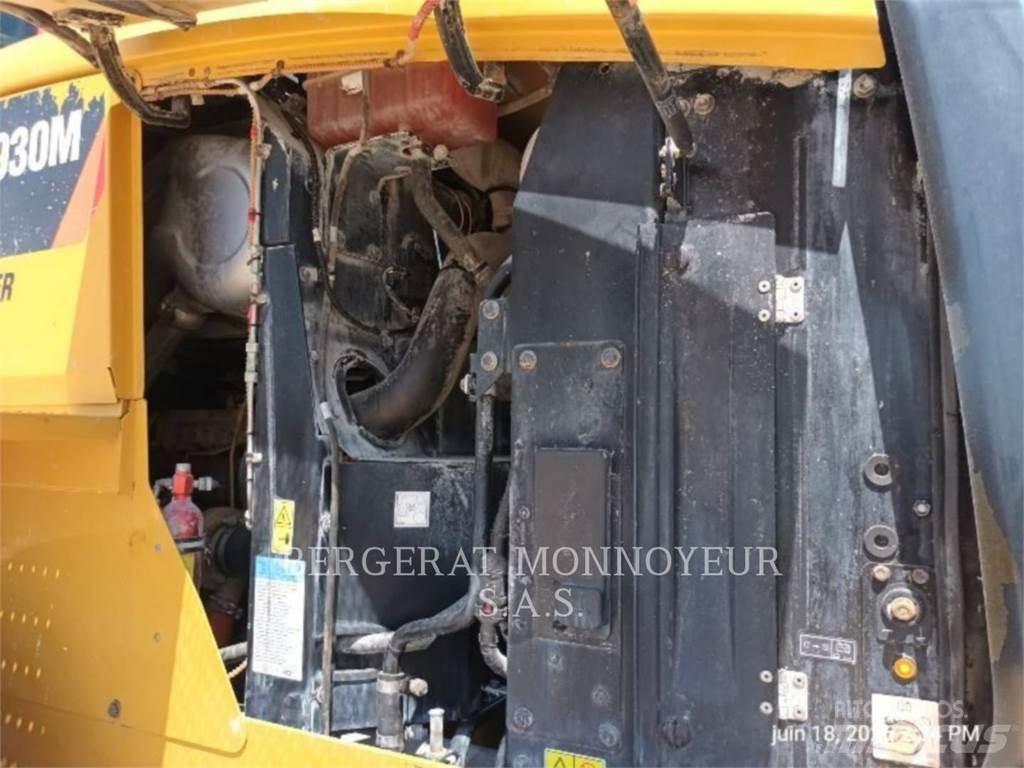 CAT 930M Chargeuse sur pneus