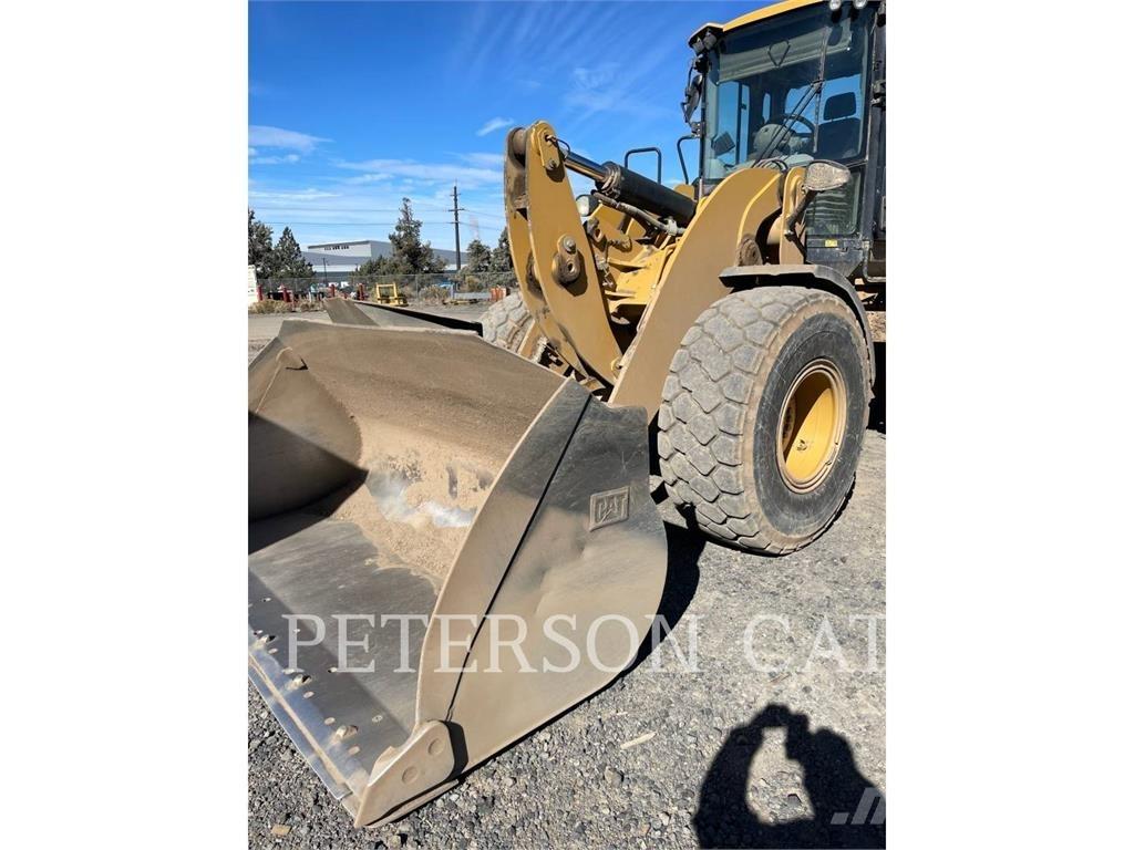 CAT 930M Chargeuse sur pneus