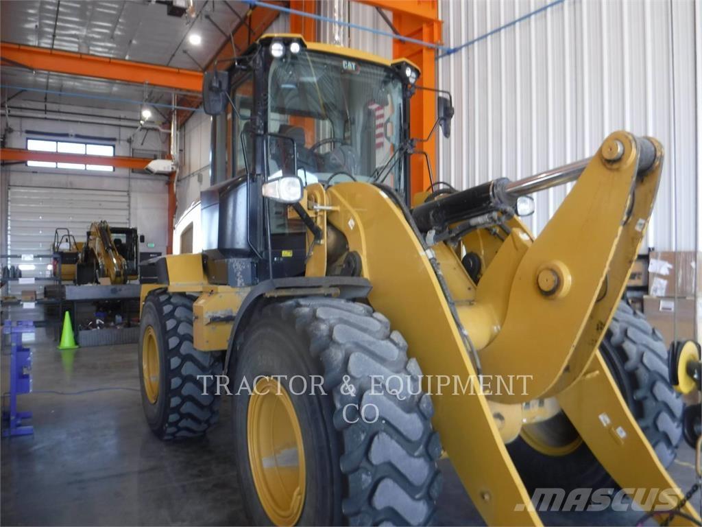 CAT 930M Chargeuse sur pneus