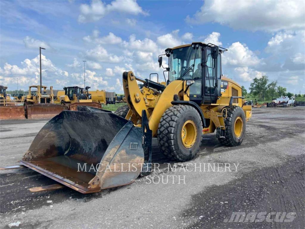 CAT 930M Chargeuse sur pneus