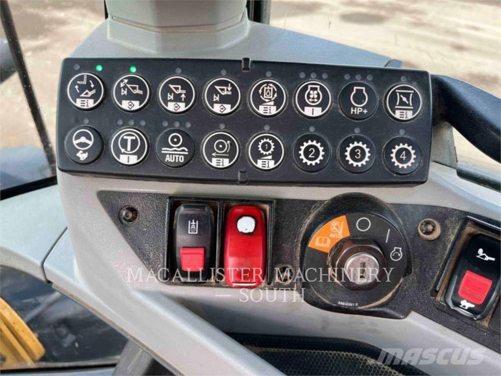 CAT 930M Chargeuse sur pneus