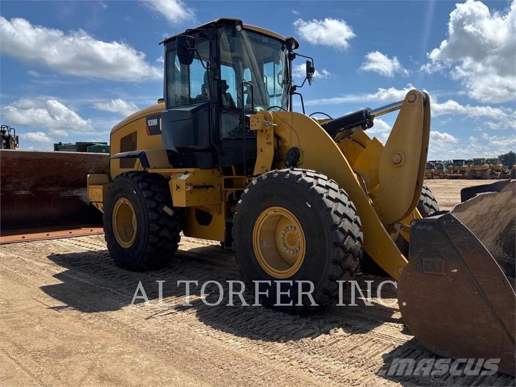 CAT 930M Chargeuse sur pneus