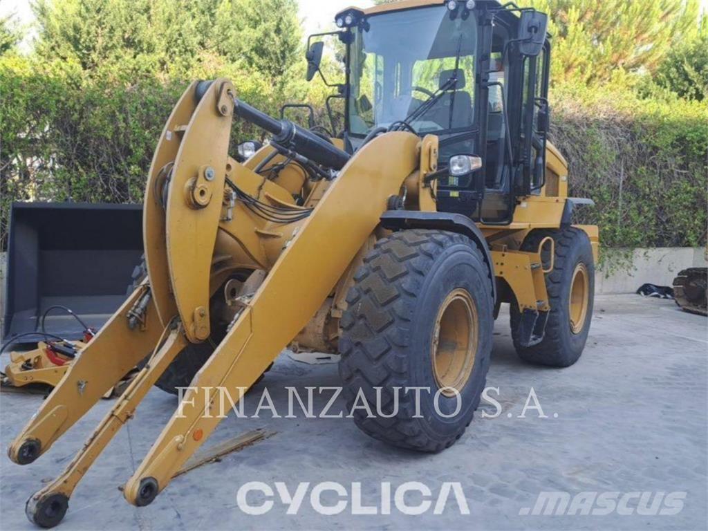 CAT 930M Chargeuse sur pneus