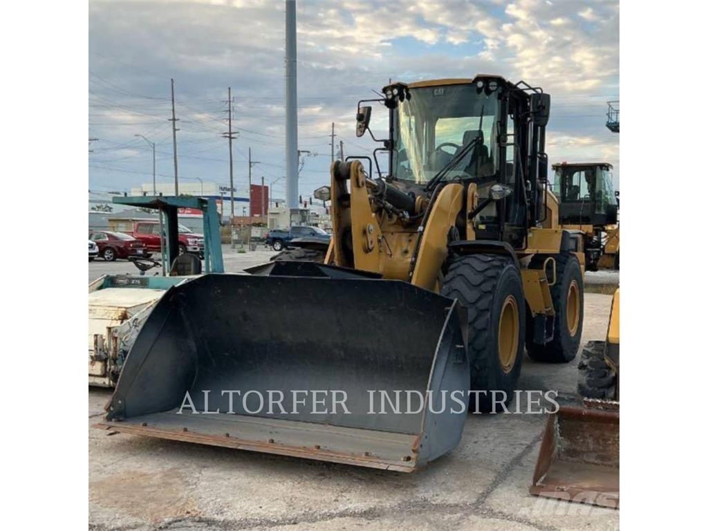 CAT 930M Chargeuse sur pneus