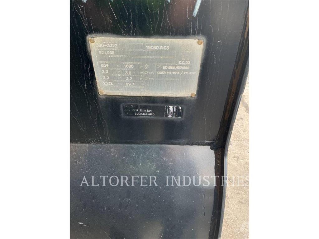 CAT 930M Chargeuse sur pneus