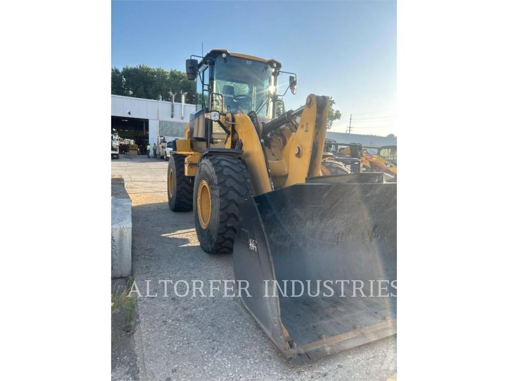 CAT 930M Chargeuse sur pneus