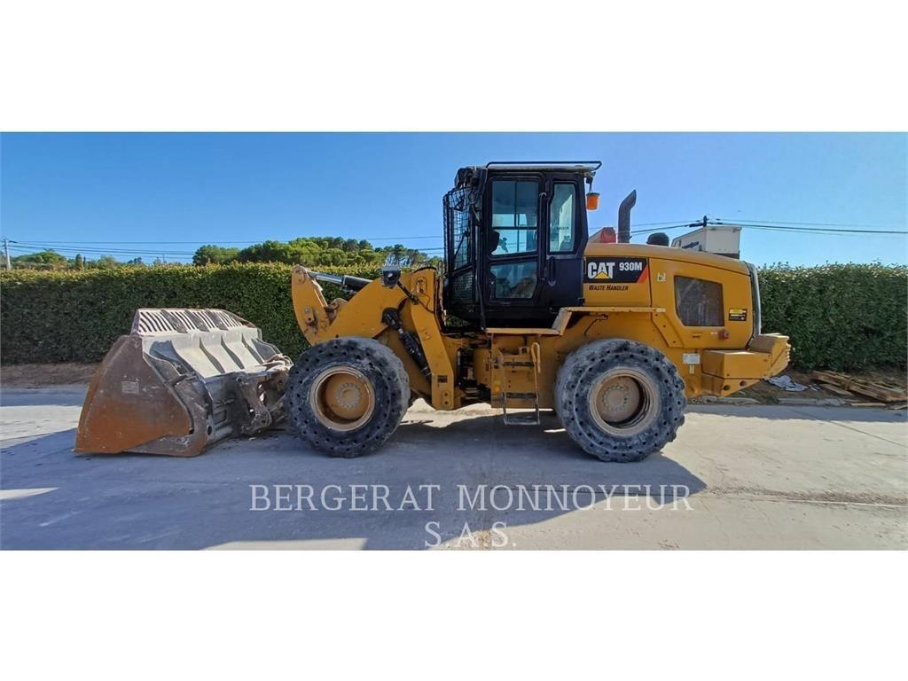 CAT 930M Chargeuse sur pneus