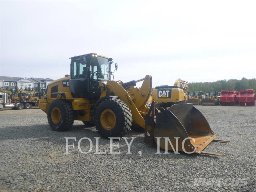 CAT 930M Chargeuse sur pneus