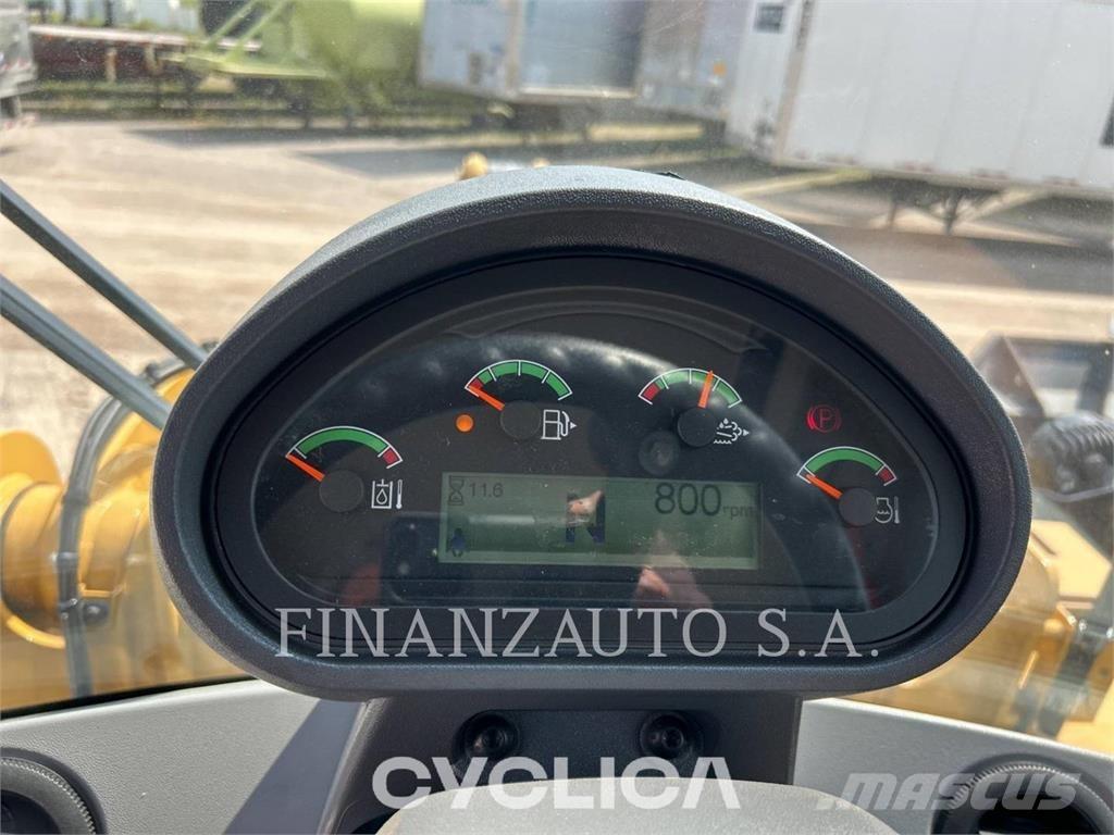 CAT 930M Chargeuse sur pneus