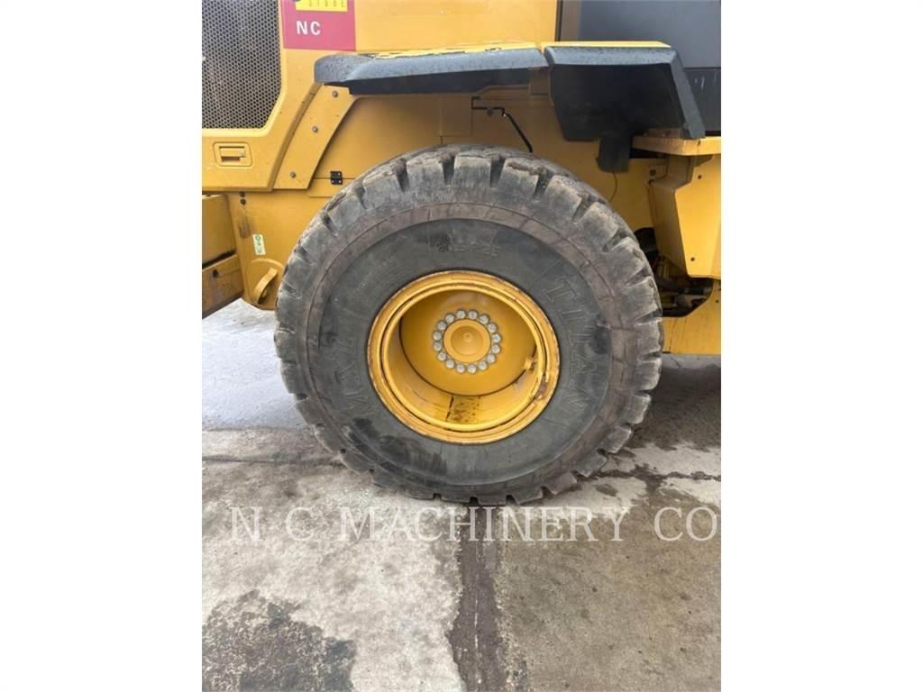 CAT 930M Chargeuse sur pneus